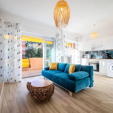 Castel 2 Au Centre De Gare Sncf * マントン