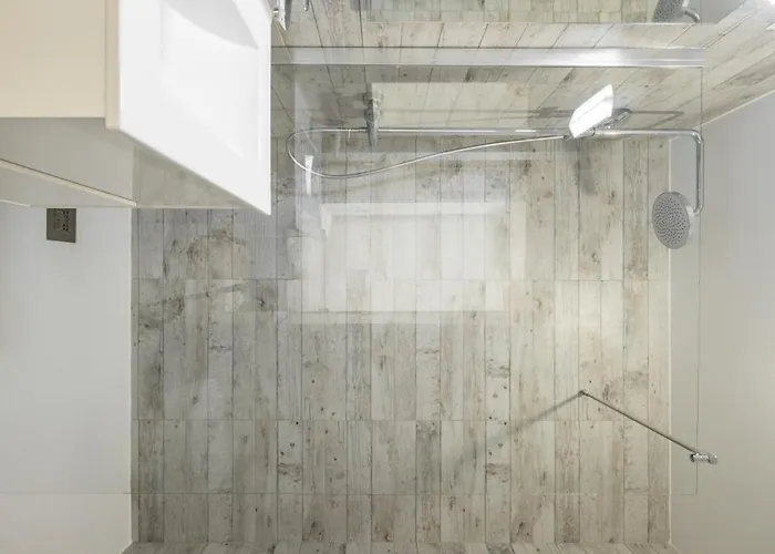 Castel 2 Au Centre De Gare Sncf Mentone