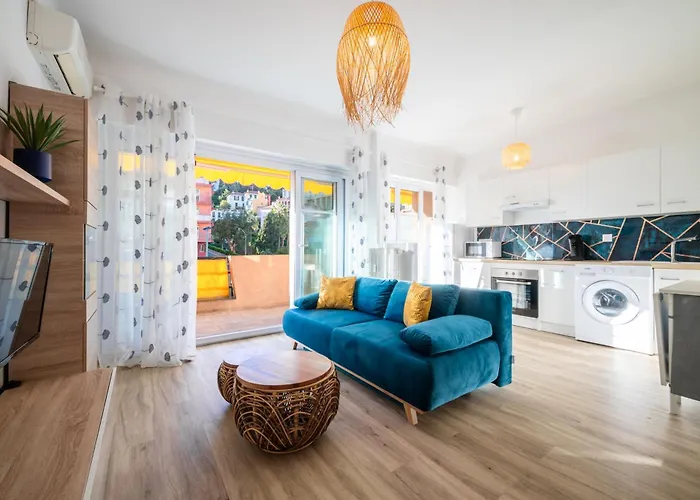 Castel 2 Au Centre De Gare Sncf * Mentone